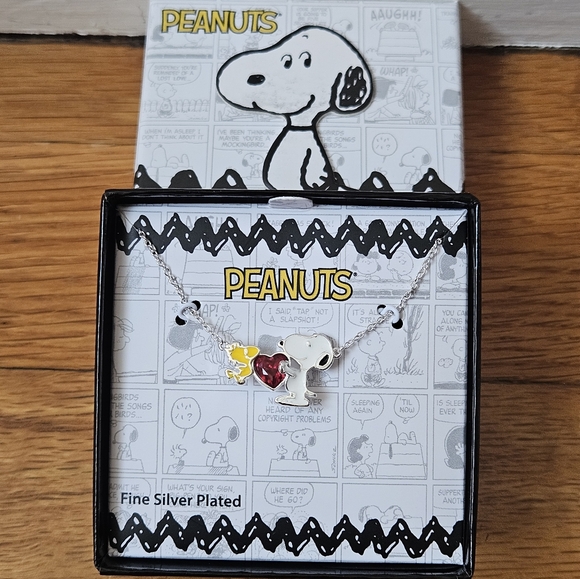 Peanuts Womens Snoopy and Woodstock Red Crystal Silver Plated Heart Necklace - Picture 2 of 12